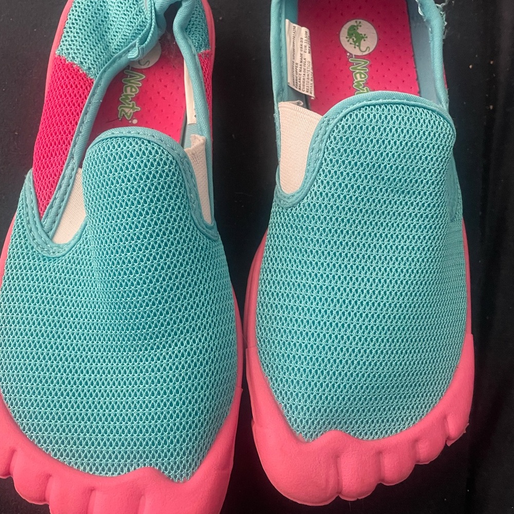 Aleader Aqua Shoes in Blue and Pink